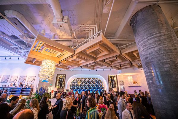 Hydra Estiatorio & Wine Bar