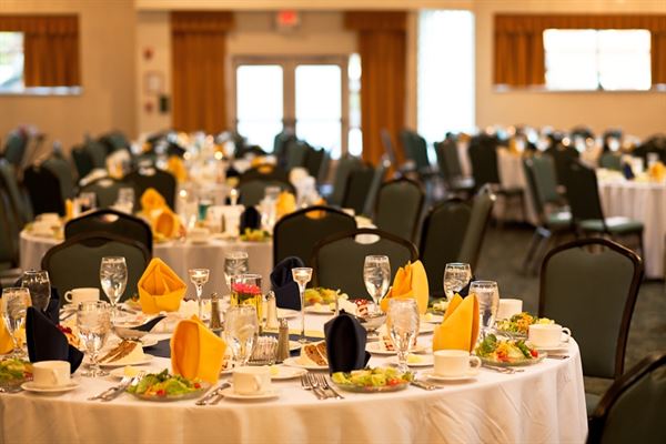 Taste 'N' See Events and Banquets at The Murray Center