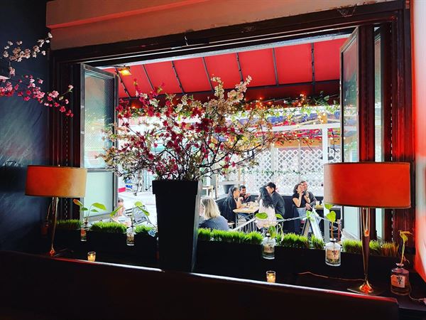 Verlaine Bar & Lounge