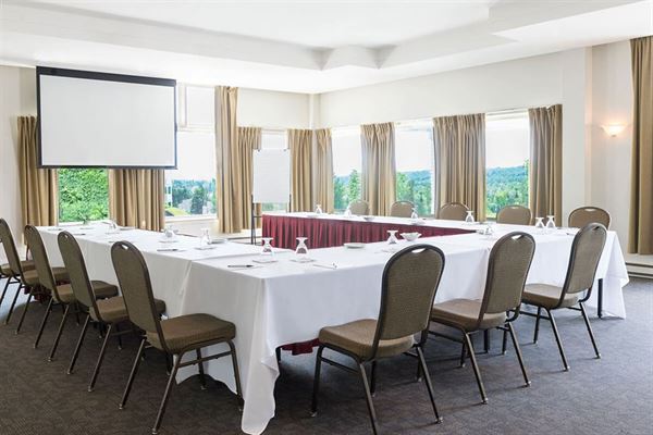 Manoir Des Sables Hotel & Golf Course