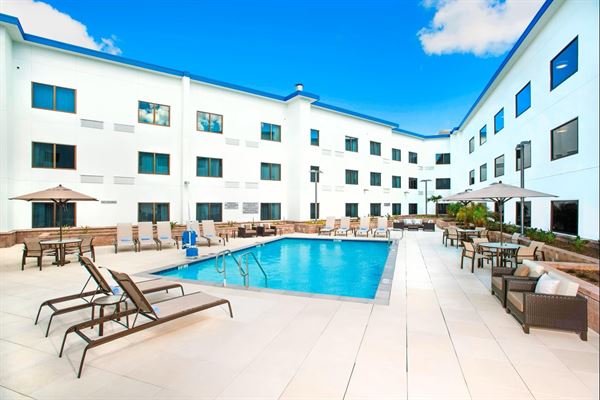 Courtyard by Marriott Redwood City