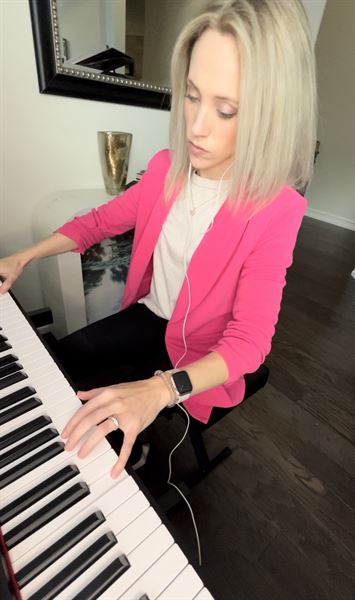 Lindsay Knight Piano