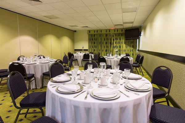 Ramada By Wyndham Hotel And Water Park