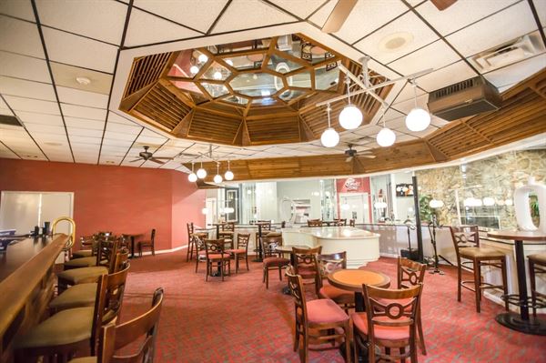 Ramada by Wyndham Jacksonville Hotel & Conference Center