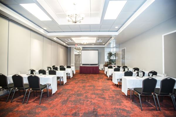 Ramada by Wyndham Jacksonville Hotel & Conference Center