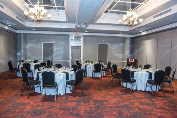 Ramada by Wyndham Jacksonville Hotel & Conference Center