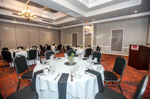 Ramada by Wyndham Jacksonville Hotel & Conference Center