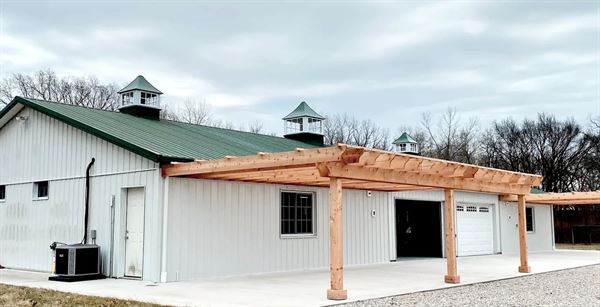 Gold Cliff Circleville