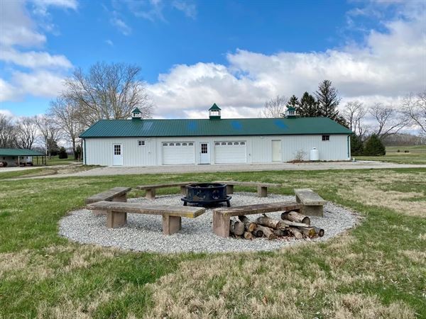 Gold Cliff Circleville