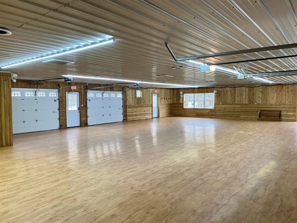 Gold Cliff Circleville