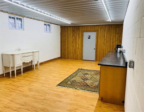 Gold Cliff Circleville