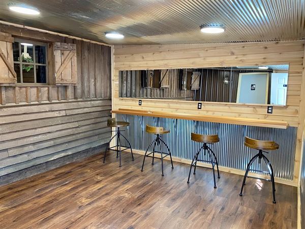 Gold Cliff Circleville