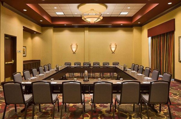 Embassy Suites Charlotte - Concord/Golf Resort & Spa