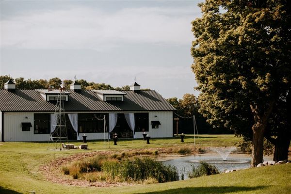 Orchard View and Centennial Barn at Jacob's Farm