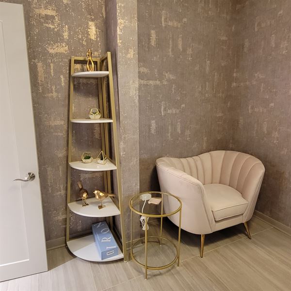 The Mockingbird Room at Plum Creek