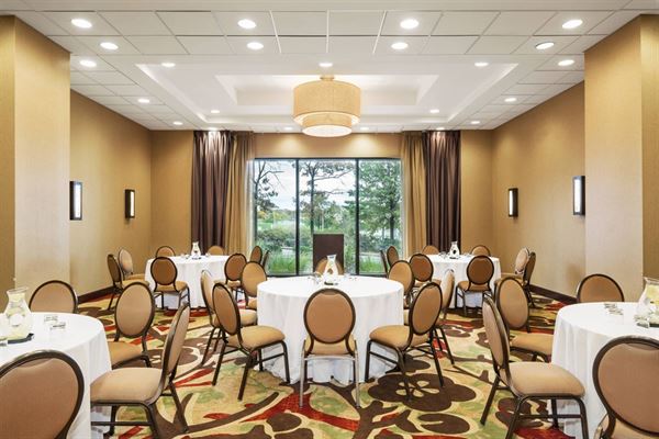 Sheraton Edison Hotel Raritan Center