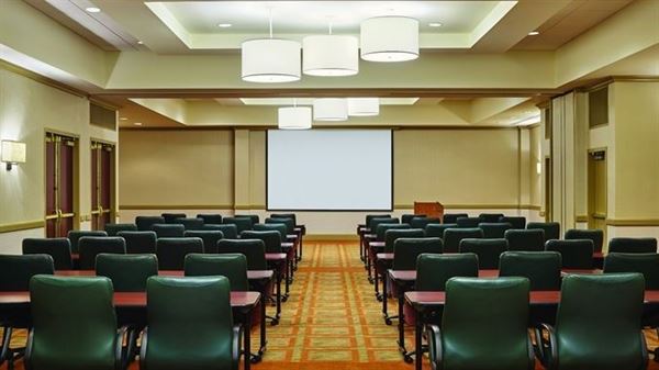 DoubleTree Suites by Hilton Hotel Philadelphia West