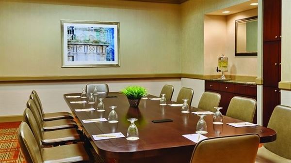 DoubleTree Suites by Hilton Hotel Philadelphia West