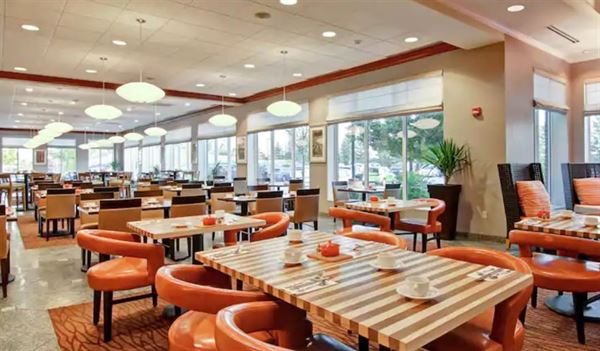 Hilton Garden Inn Ottawa Airport