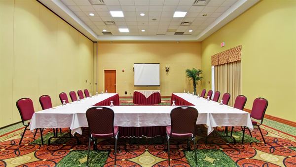 Hilton Garden Inn Ottawa Airport