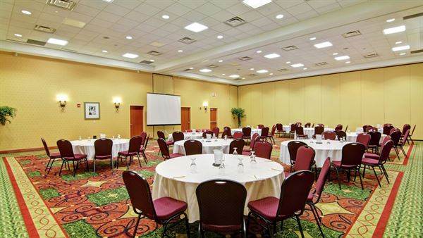 Hilton Garden Inn Ottawa Airport