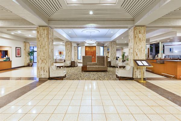 Crowne Plaza Columbus North- Worthington