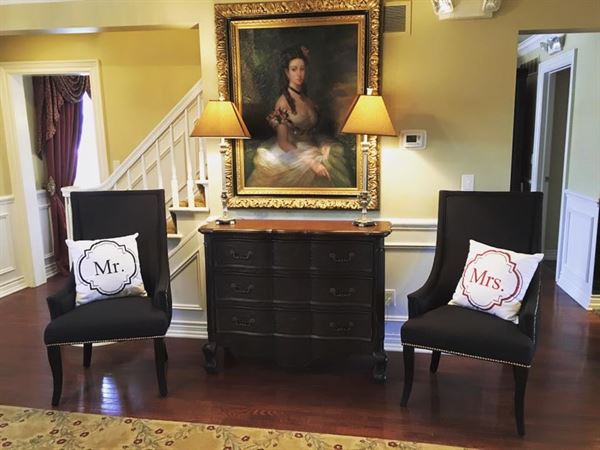 White House Wedding Chapel by Lavdas