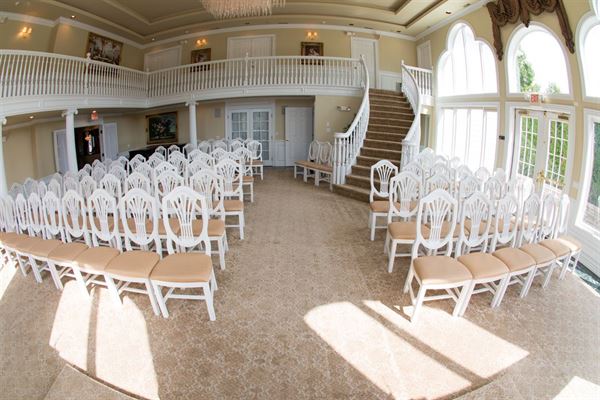 White House Wedding Chapel by Lavdas