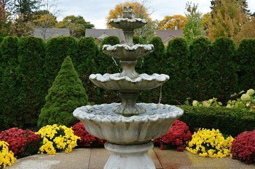 White House Wedding Chapel by Lavdas