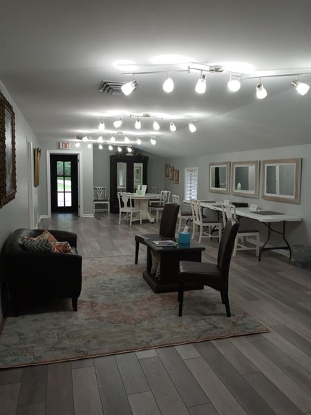 Hillwood at Davies Manor