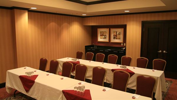 Homewood Suites by Hilton Toronto Airport Corporate Centre