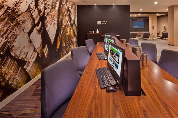 Courtyard Philadelphia City Avenue