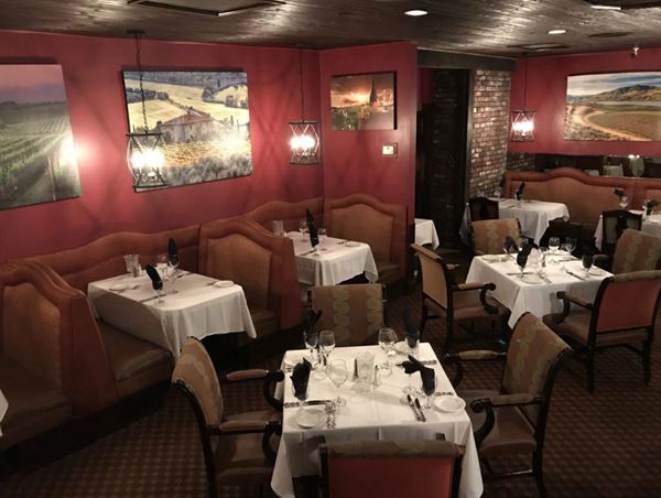 Thoroughbreds Chophouse and Seafood Grille