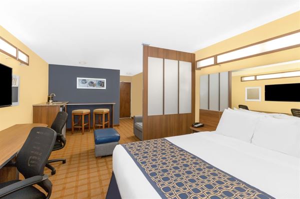 Microtel Inn & Suites by Wyndham Kearney