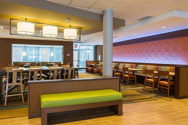 Fairfield Inn & Suites Jamestown