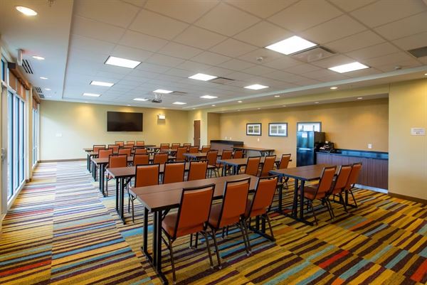 Fairfield Inn & Suites Jamestown