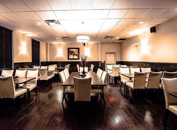 Darfons Restaurant & Lounge