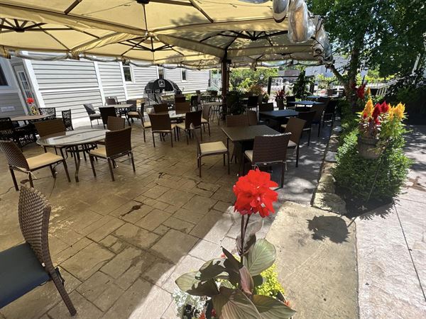 Olesia's Taverne of Richfield