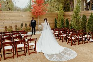 Outdoor Ceremony + Courtyard