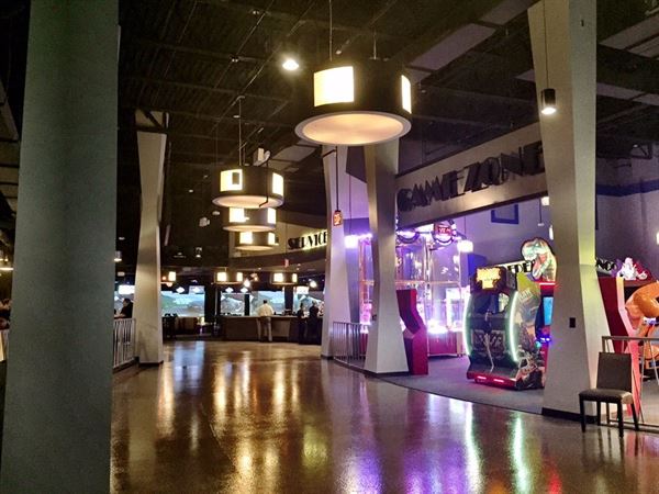 HeadPinz Entertainment Center