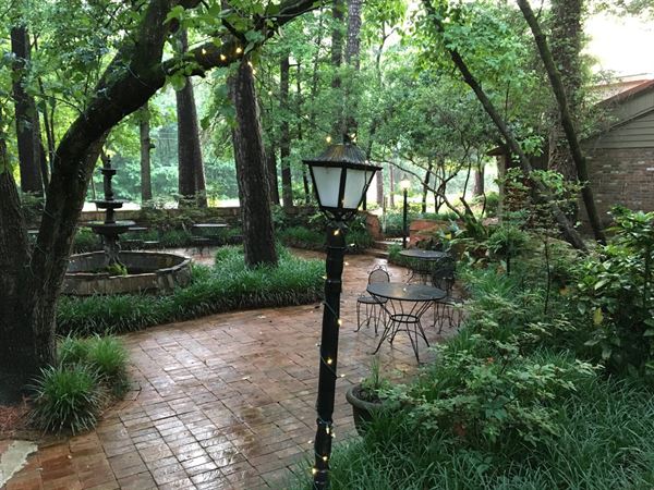 The Country Squire Restaurant & Vintage