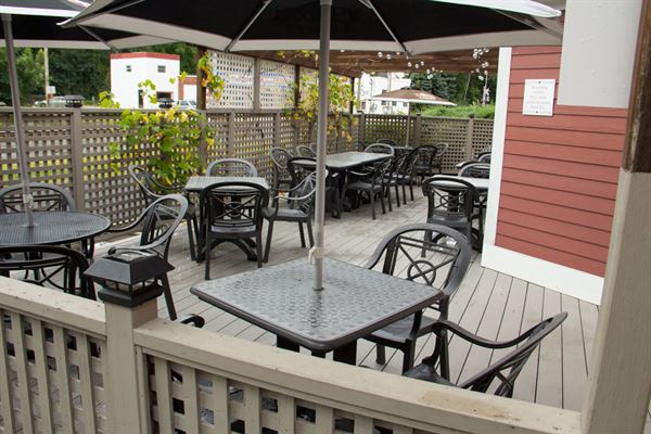 Bruno's Restaurant & Tavern