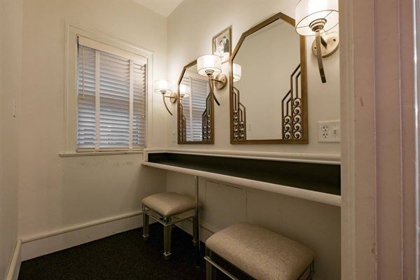 The Commodore Bar & Restaurant