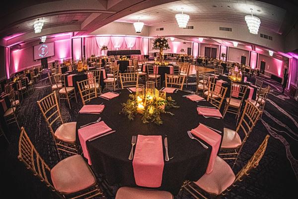 Delta Hotels Cincinnati (The Elements)