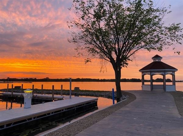 Sunburst Harbor Marina