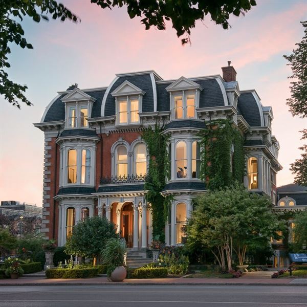The Mansion On Delaware Avenue