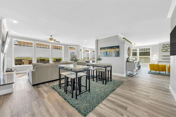 Luxe & Comfy Vineyard Estate ~ Breathtaking Views!