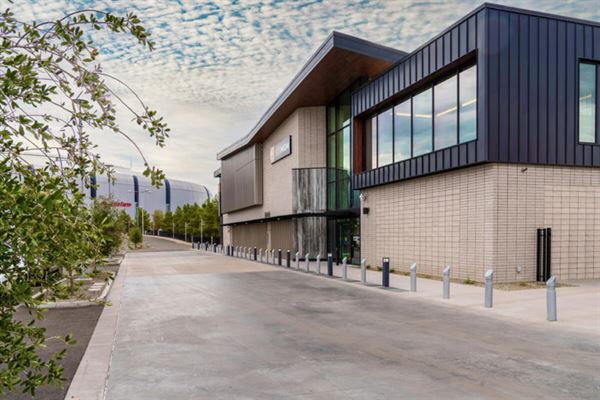 Flanker Kitchen + Sports Bar