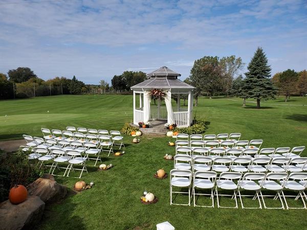 Glenbrier Golf Course & Driving Range