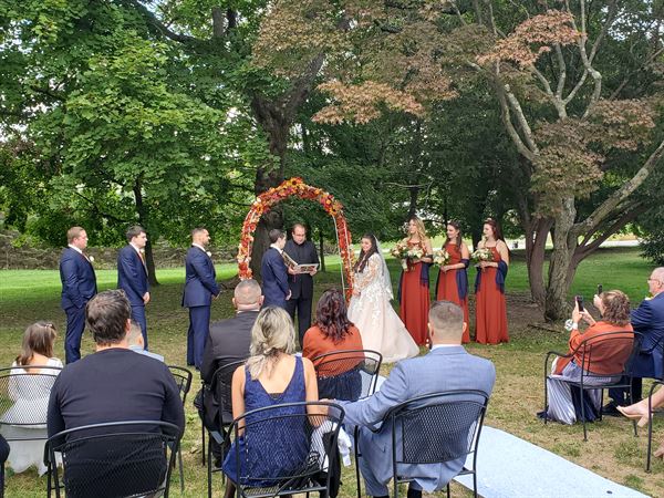 Black Dog Wine Company